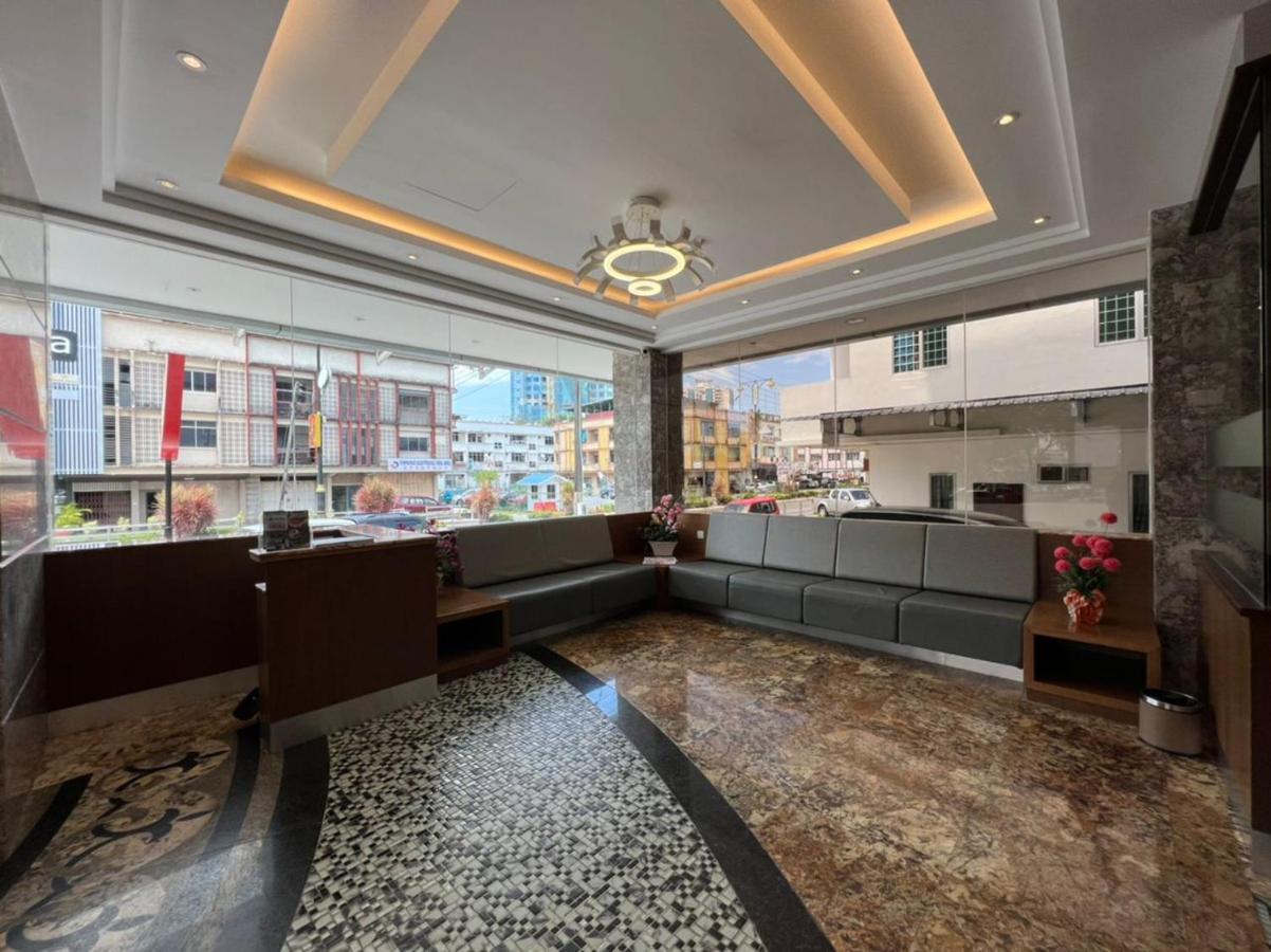 Nova Hotel Miri Eksteriør billede