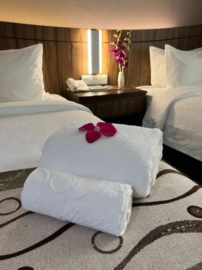 Nova Hotel Miri Eksteriør billede